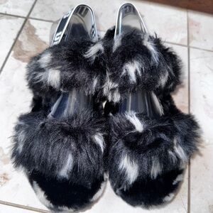NWOB UGG OH YEAH FLUFF SLIDES BLACK MARBLE SIZE 7